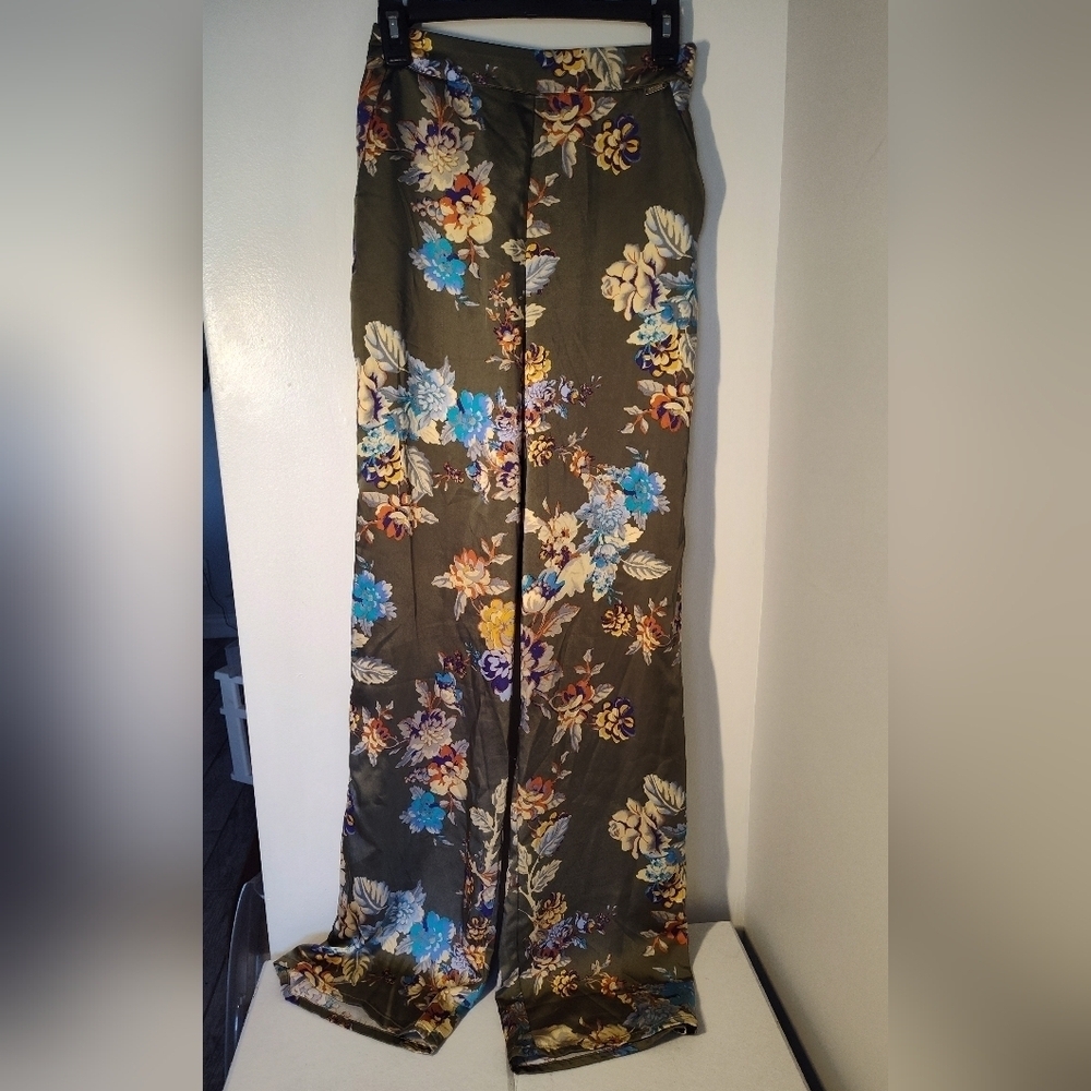 Guess Floral Satin Women's Pants Size XS #594